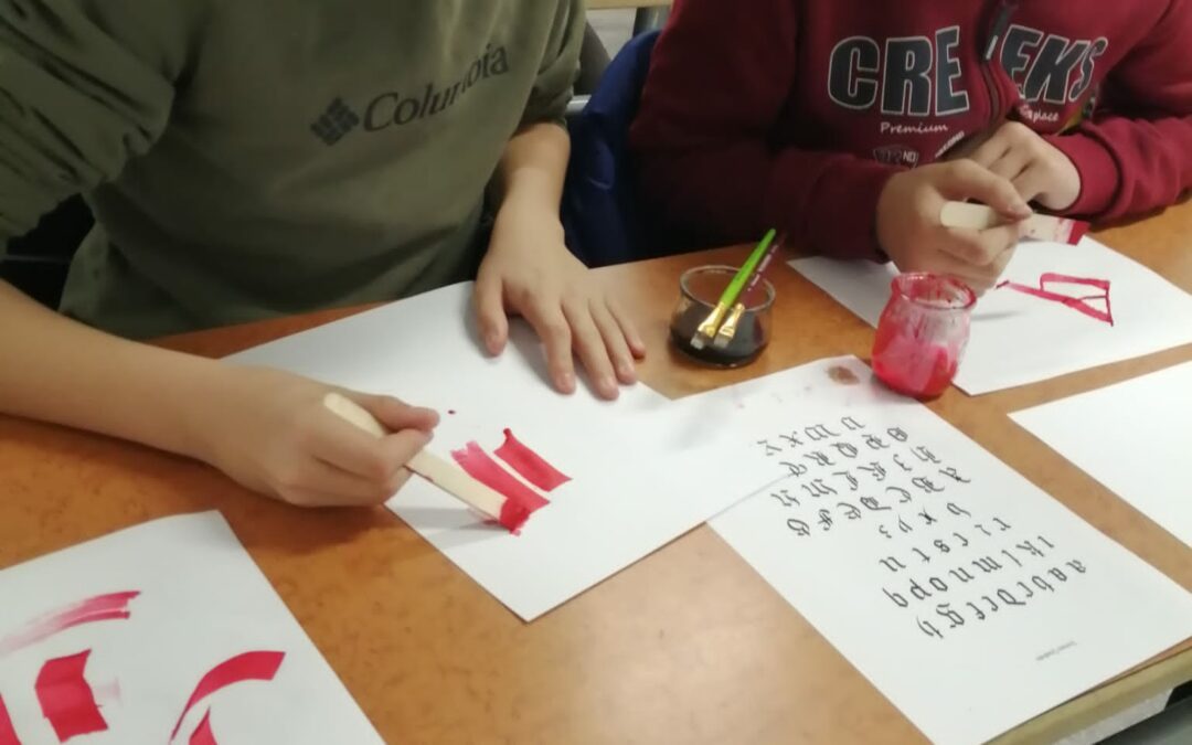 Les 5èmes s’initient à la calligraphie