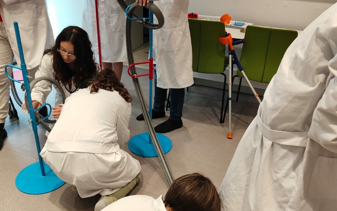 Cours de sciences dans la « Newton Room » pour les 4B