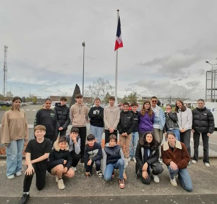 Les cadets de la sécurité visitent l’école départementale des pompiers